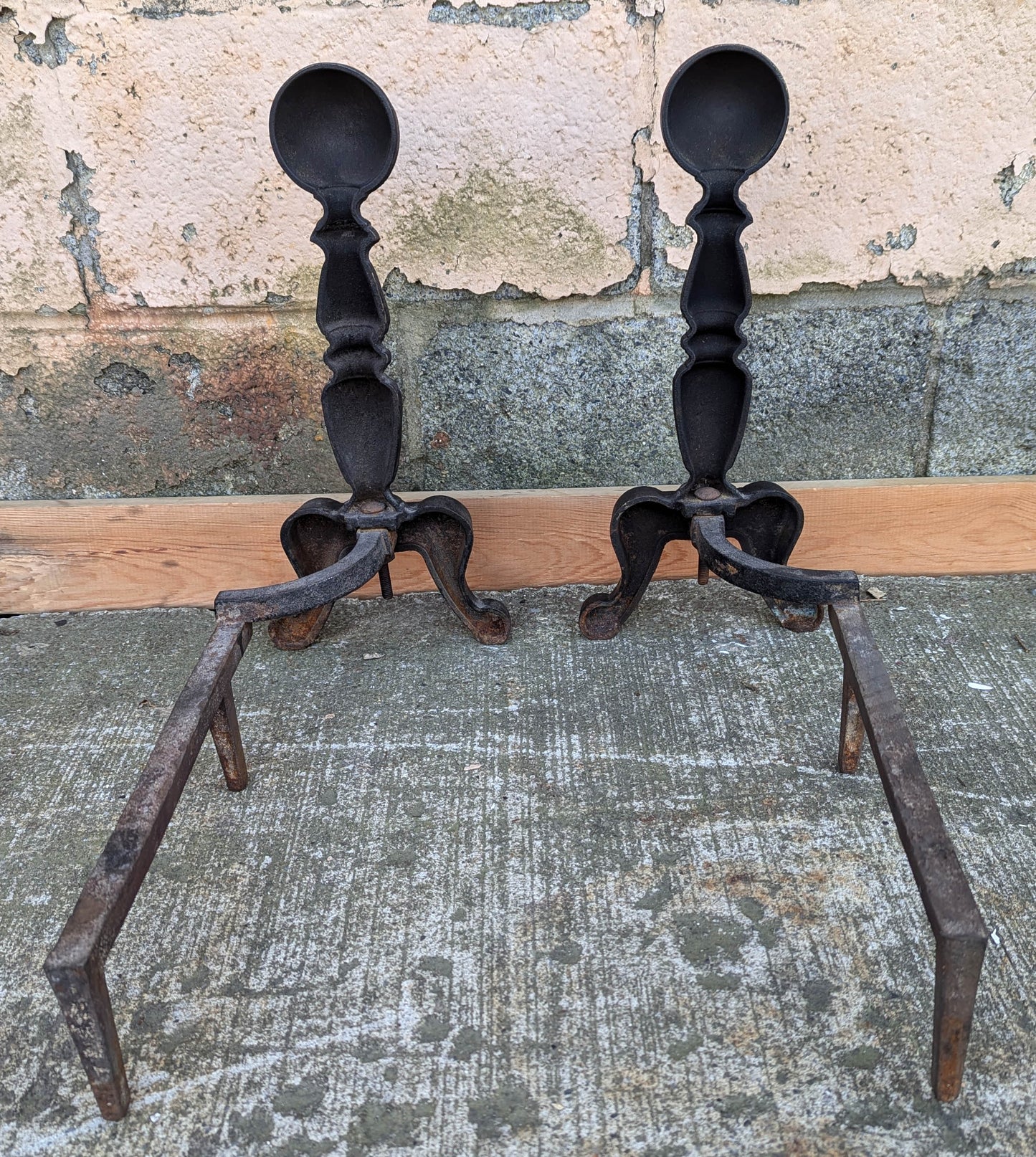 16"H Pair Vintage Antique Old Cast Iron Arts & Crafts Mission Fireplace Andirons Fire Dogs Log Holders