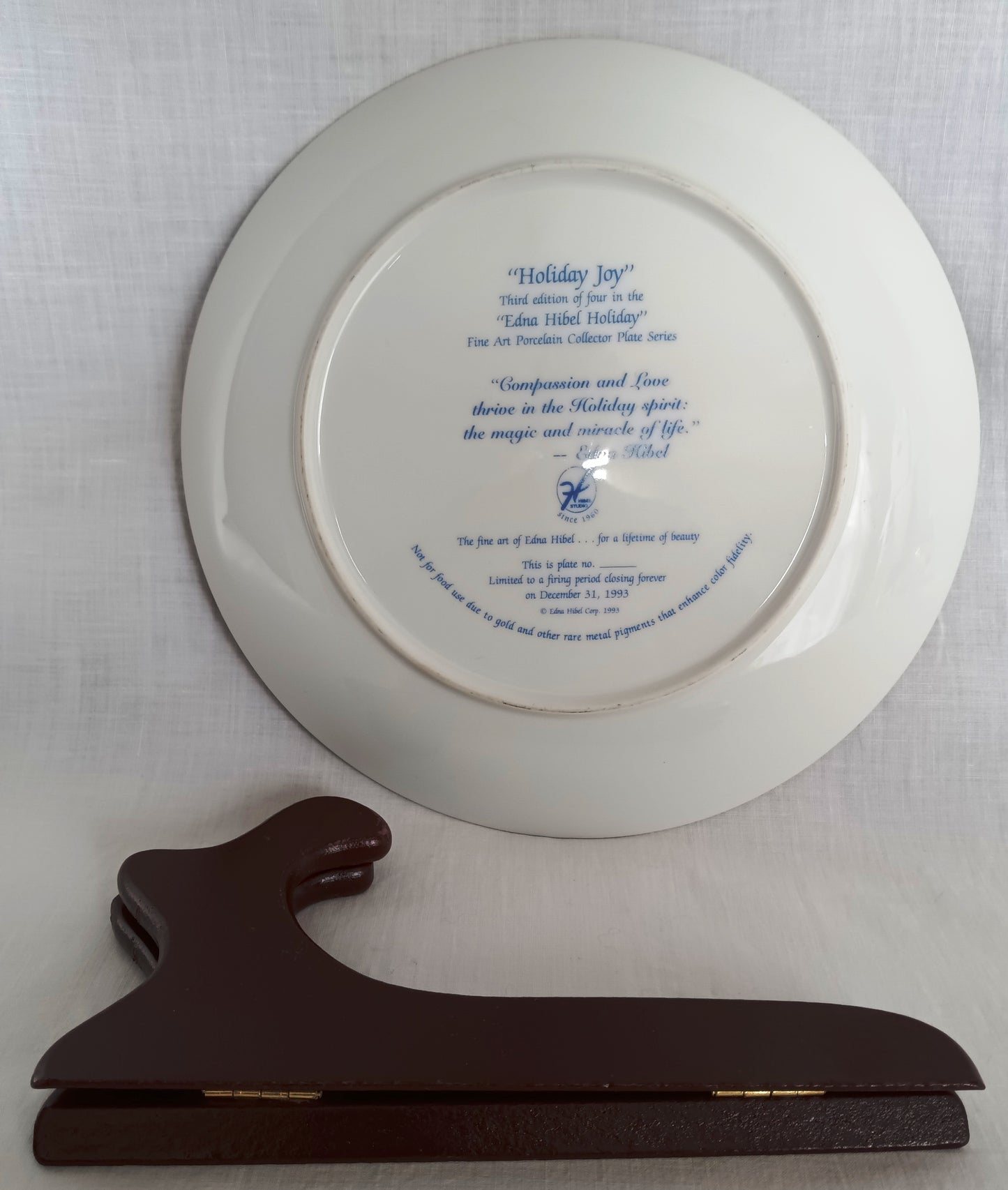 EDNA HIBEL Fine Art Collector Plate HOLIDAY JOY Christmas 1993 Mother & Child Porcelain Gilt Third Edition Plate w/Wooden Stand-Signed Mint Condition