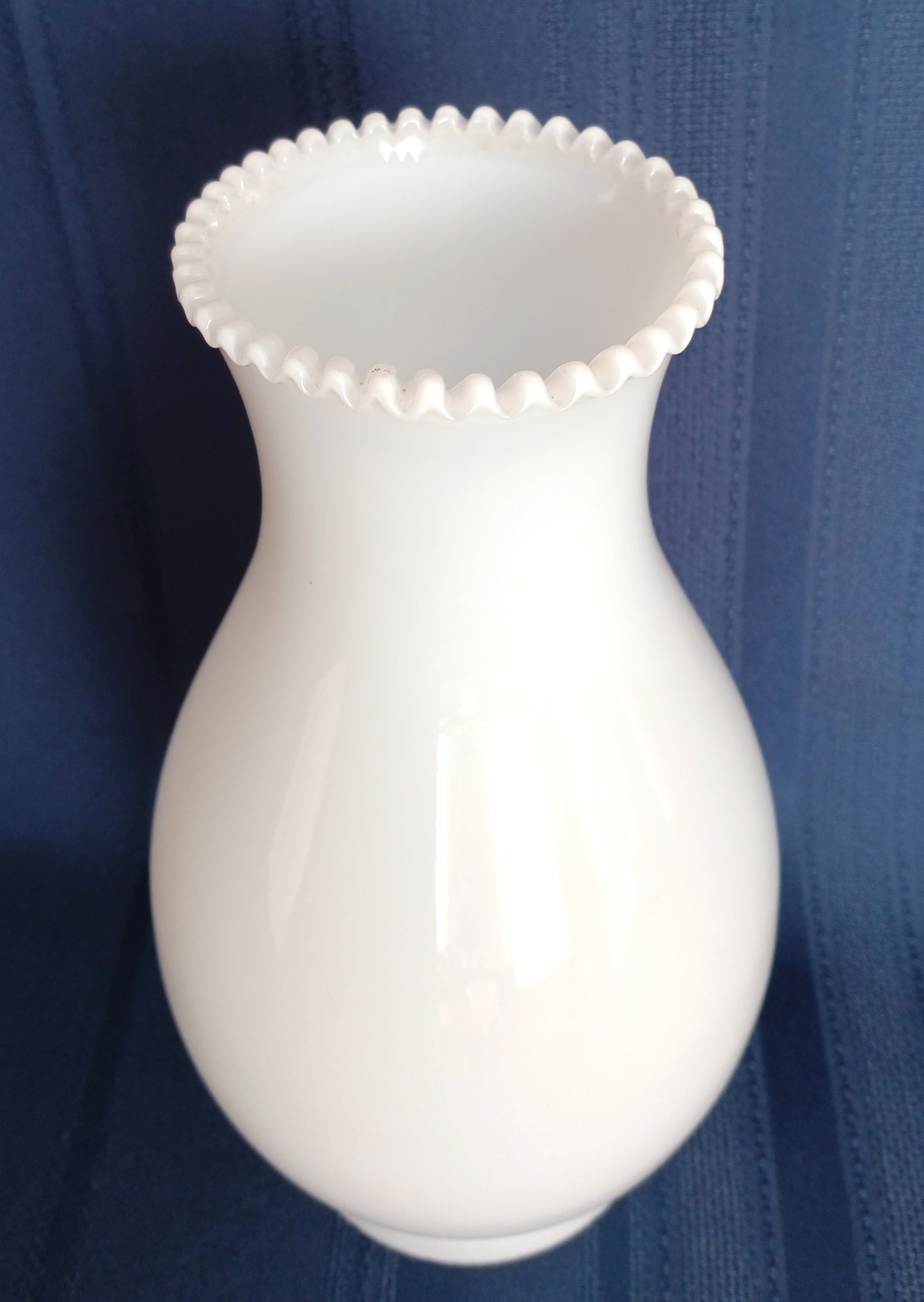 Vintage Milk Glass Lampshade Replacement Hurricane Chimney GWTW Lamp Crimped Top Cover Lamp