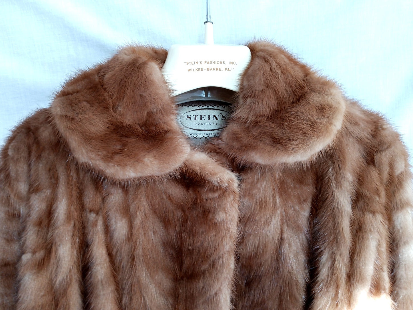 Vintage Blonde Beige Mink Coat Women Long Sleeves Winter Genuine Fur Coat - 3/4 Length Size M- L Made in USA