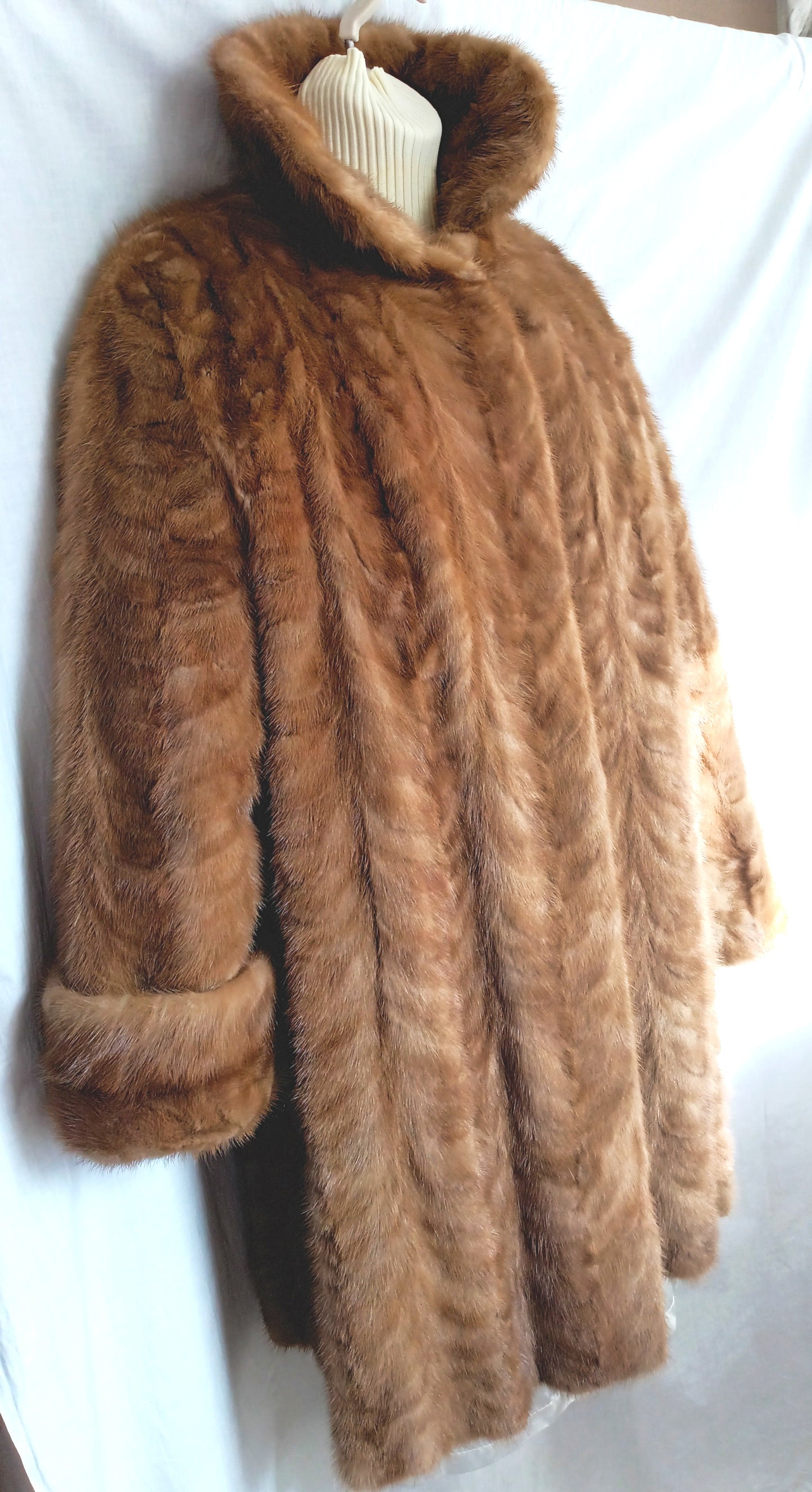 Vintage Blonde Beige Mink Coat Women Long Sleeves Winter Genuine Fur Coat - 3/4 Length Size M- L Made in USA