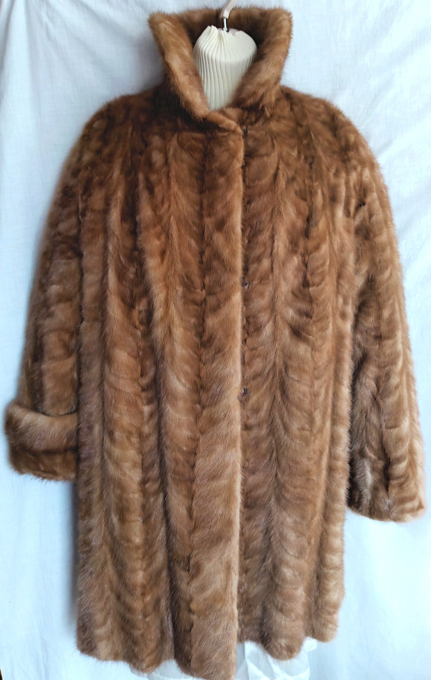 Vintage Blonde Beige Mink Coat Women Long Sleeves Winter Genuine Fur Coat - 3/4 Length Size M- L Made in USA