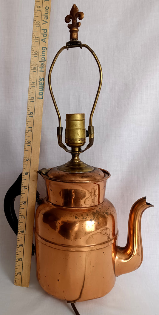 Antique Art & Crafts Decorative Table Lamp Copper Brass Teapot Kettle Wooden Handle w/Harp Fleur-de-lis Finial in Line Switch Country Décor