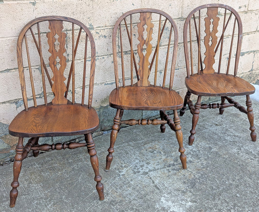 Set of 3 Vintage Antique Old "Pennsylvania House" Solid Oak Wood Wooden Carved Spindle Brace Back Side Windsor Braced Dining Accent Chairs